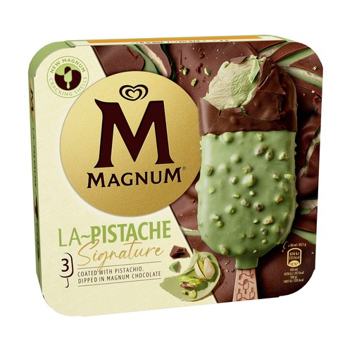 MAGNUM La pistache signature Helado de pistacho cubierto de chocolate con leche y pistachos caramelizados 3 x 90 ml.