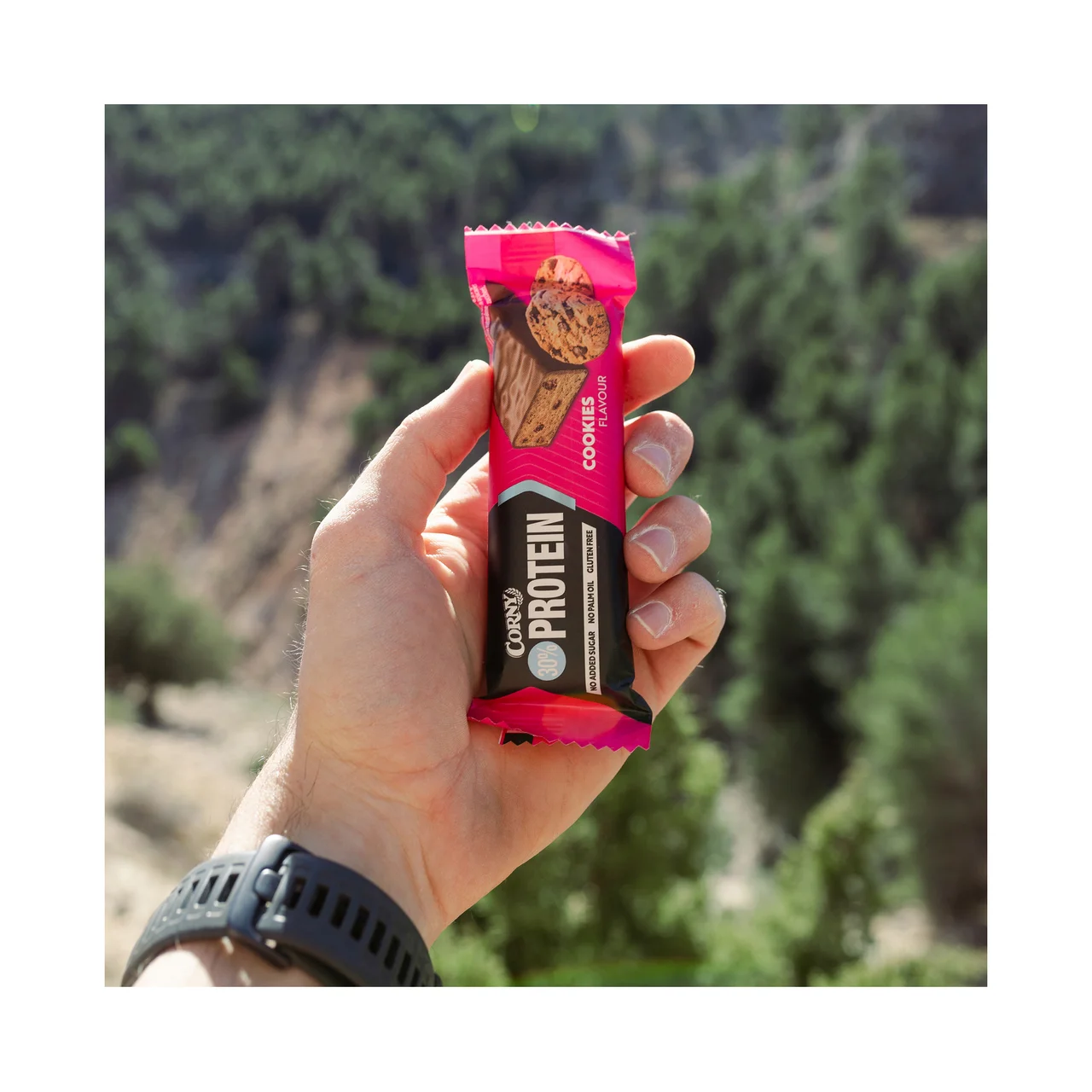 Protein Barrita de proteínas con chocolate con leche, sabor a cookies, sin azúcares añadidos 50 g.