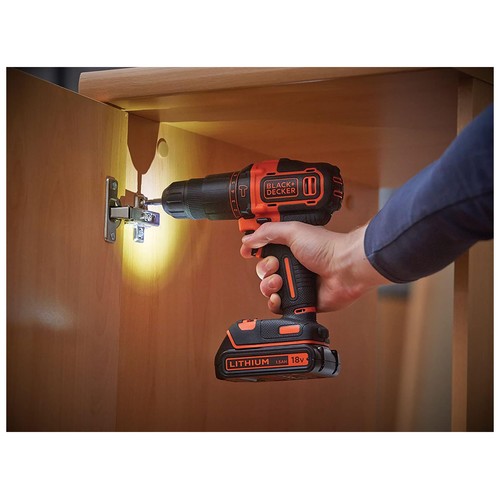 Taladro atornillador con batería litio 18V, 2 baterías y maletín, BLACK + DECKER BDCHD18KB.