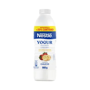 NESTLÉ Yogur líquido para beber con fresa y plátano 900 ml.