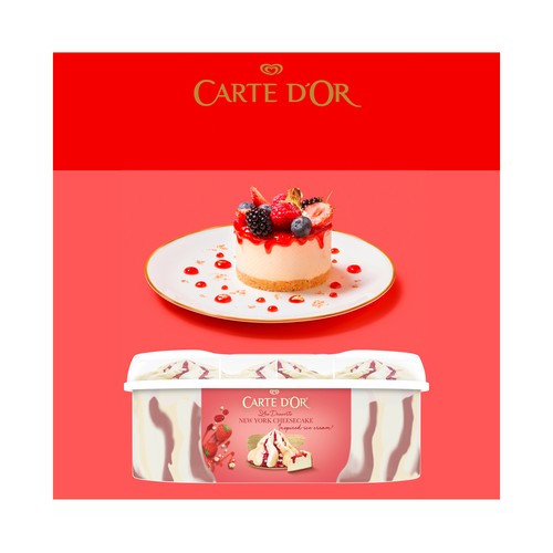 CARTE D"OR Les desserts tarrina de helado sabor a tarta de queso y helado sabor a galleta con salsa de fresa 825 ml.