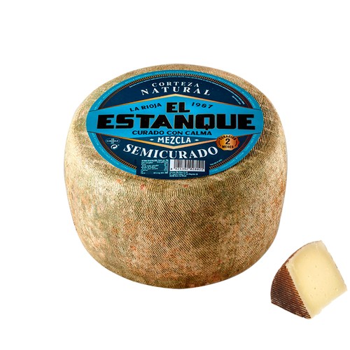 EL ESTANQUE Queso mezcla semicurado con corteza natural al corte. - Trozo