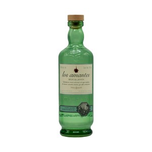 Mezcal joven de triple destilación hecho en Mexico botella 70 cl.