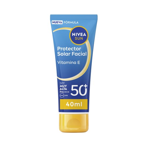 NIVEA Sun Protector solar facial con FPS 50+ (muy alto) con vitamina E 40 ml.