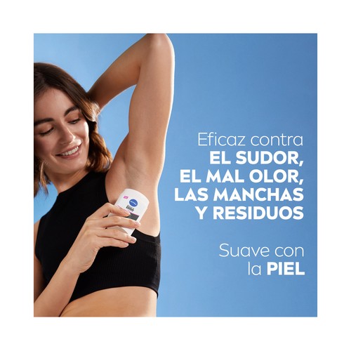 NIVEA Black & white invisible clean Desodorante en stick para mujer, antitranspirante 72 horas 50 ml.