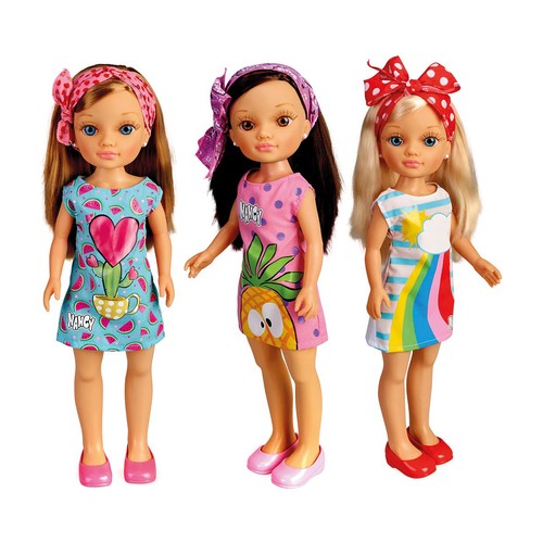Surtido de muñecas Nancy, Un día de pañuelos trendy, 3 modelos diferentes NANCY.