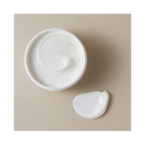 NIVEA Q10 Multi power Crema reafirmante y remodeladora para piernas, glúteos y abdomen 300 ml.